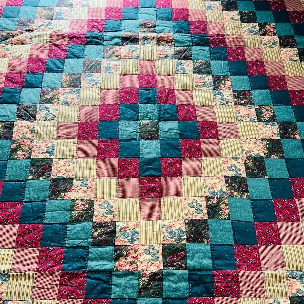 Vintage Patchwork  King Size Quilt in Multicolor Design